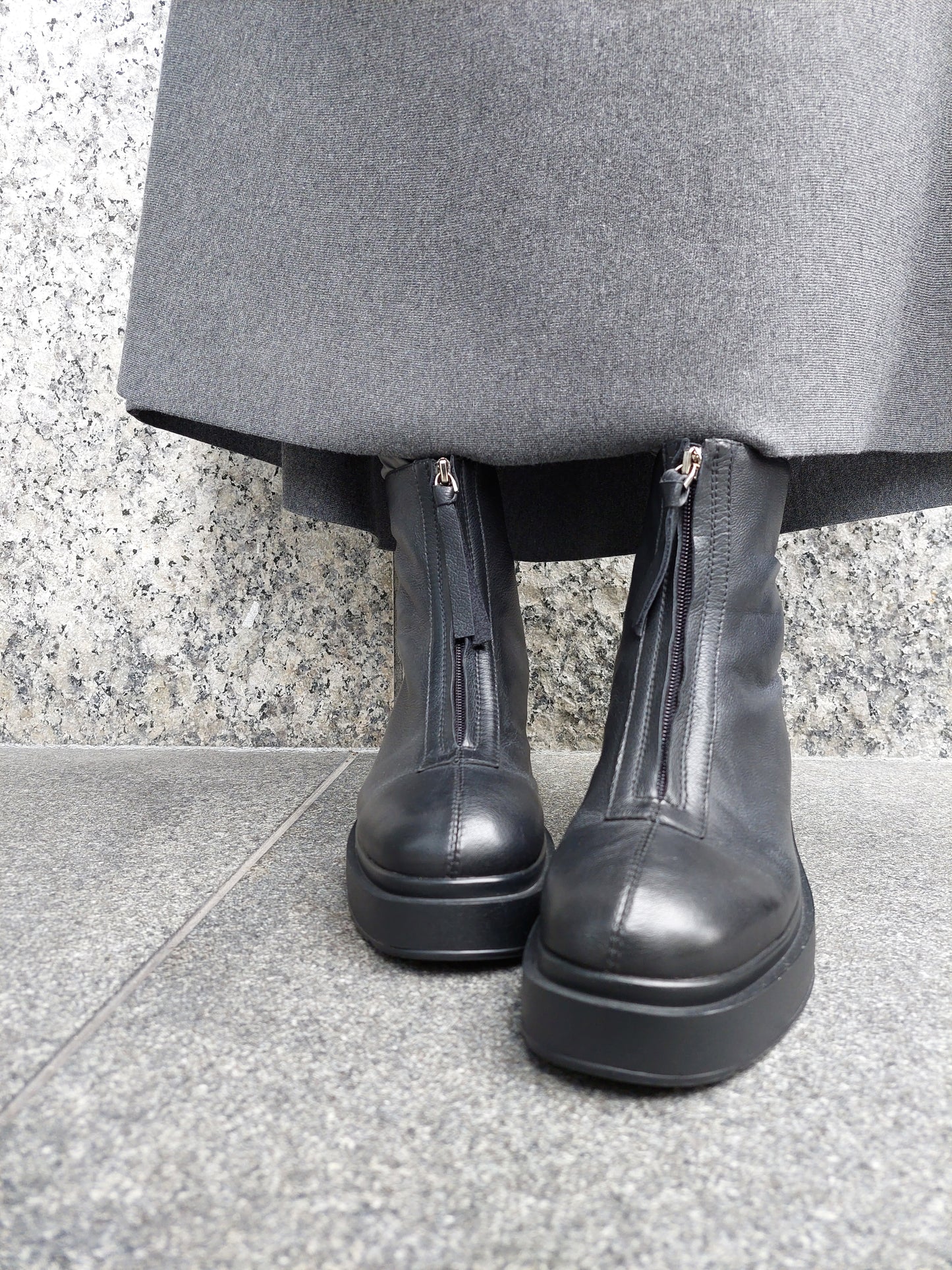 Mollini フロントZIPブーツ