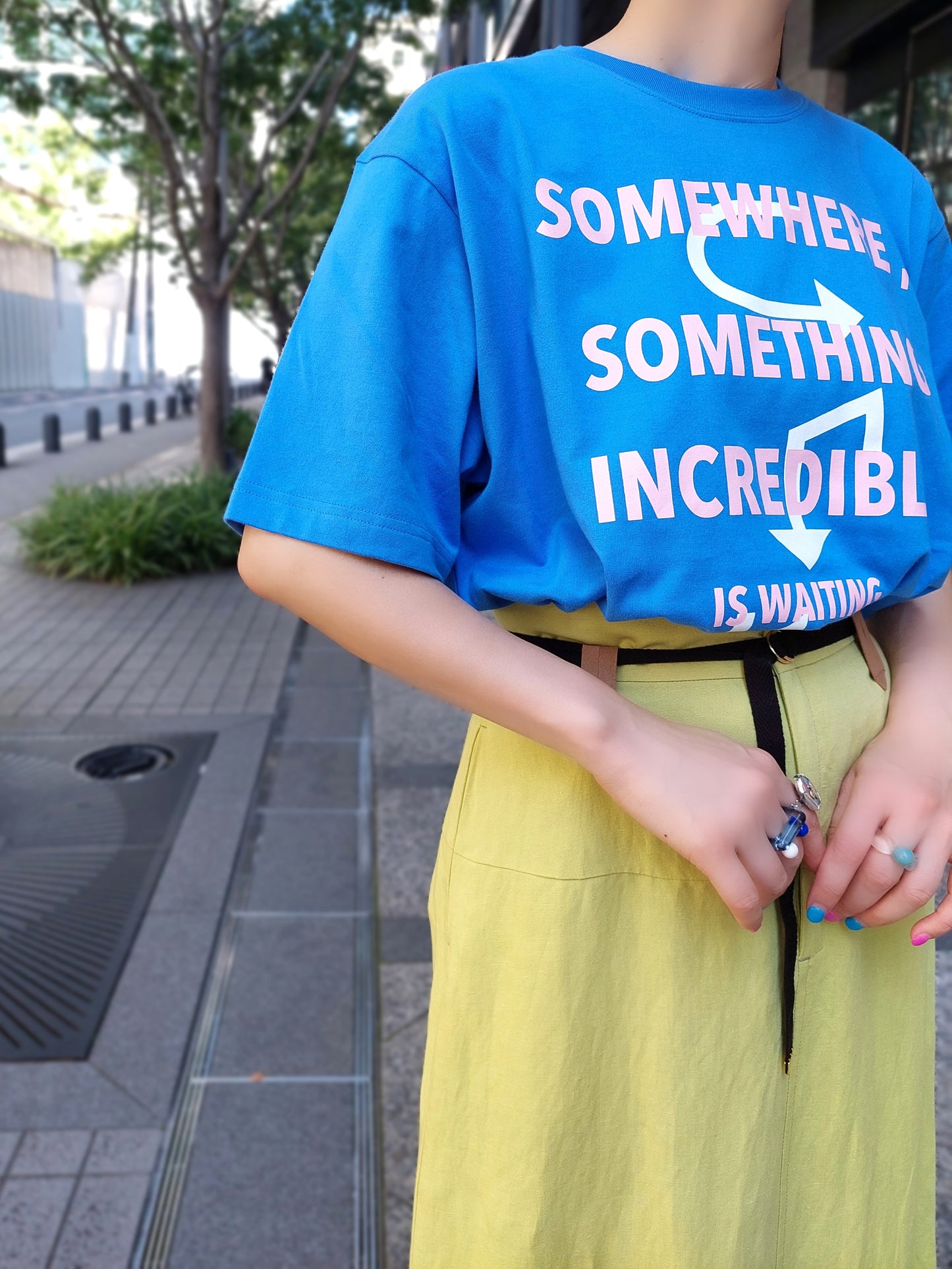THOMAS MAGPIE SOMEWHERE ロゴTシャツ
