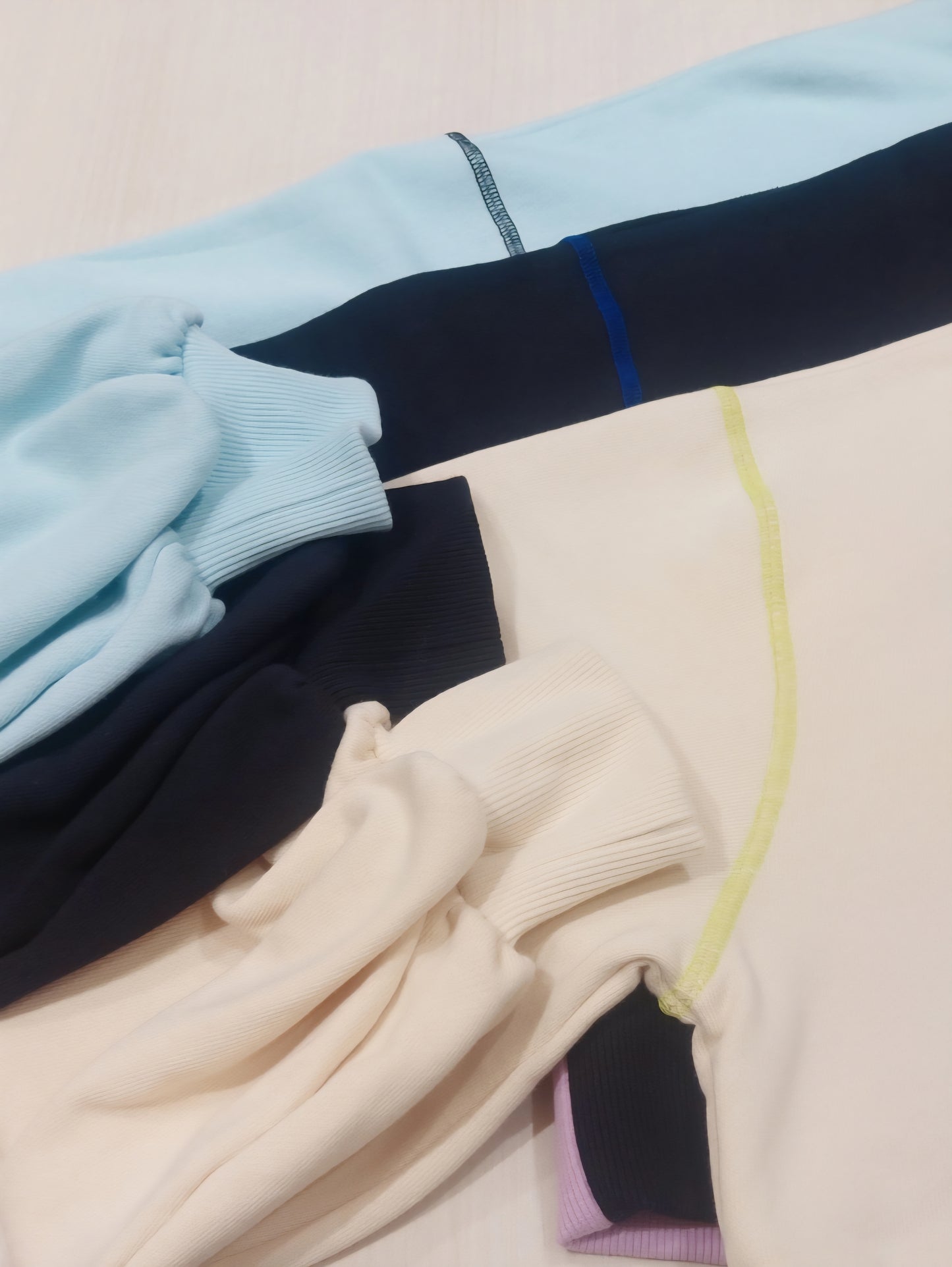 MARECHAL TERRE バイカラーショートスウェットプルオーバー