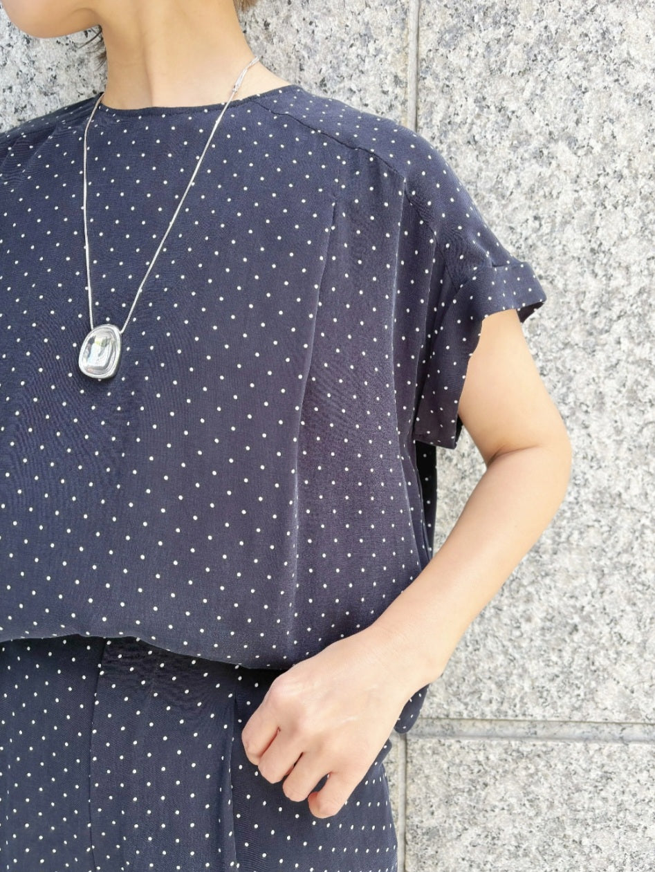 MICA&DEAL ダブルスリーブバックタックとろみドットブラウス