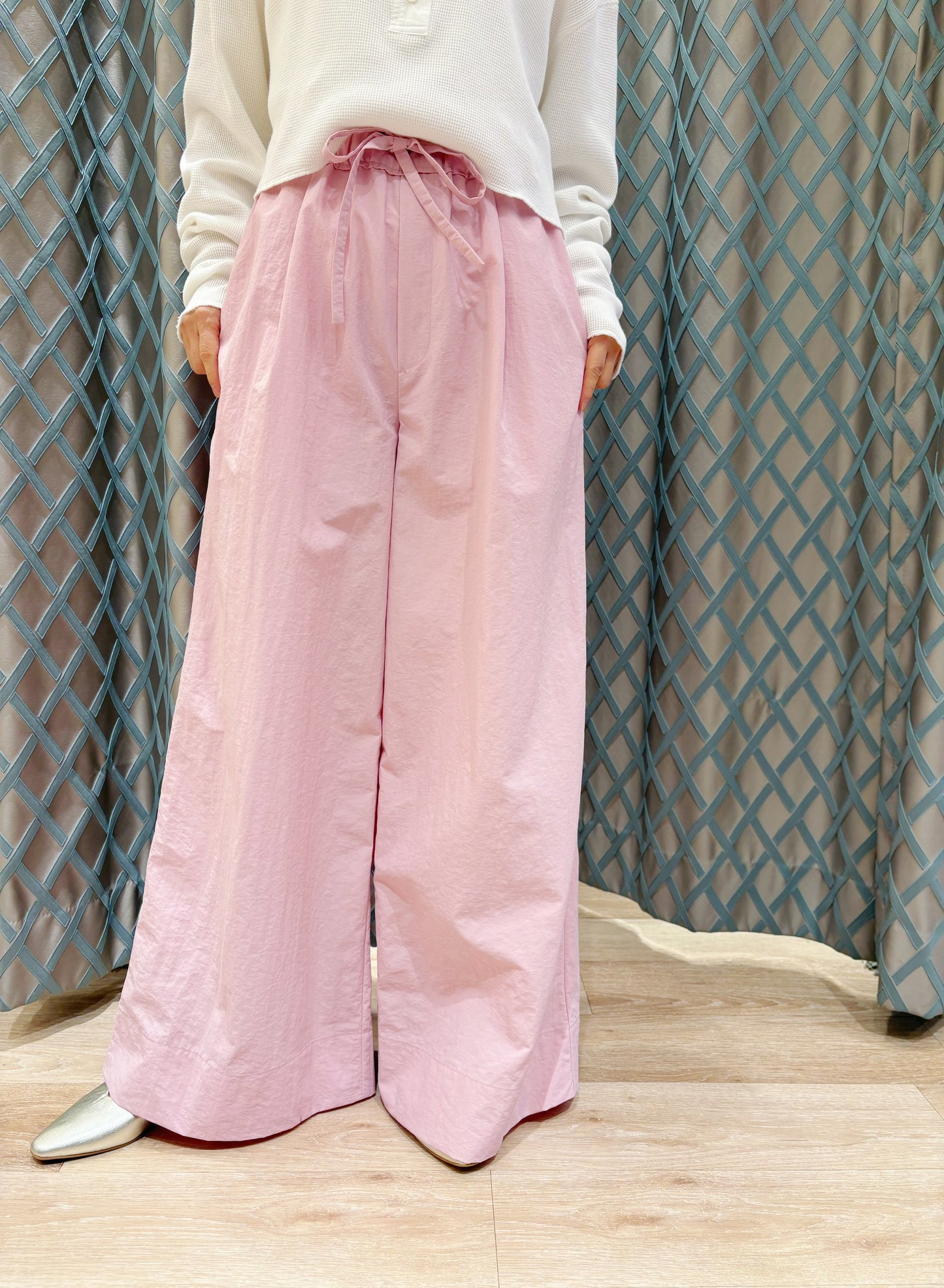 BRAHMIN　ナイロンワッシャータスランワイドパンツ