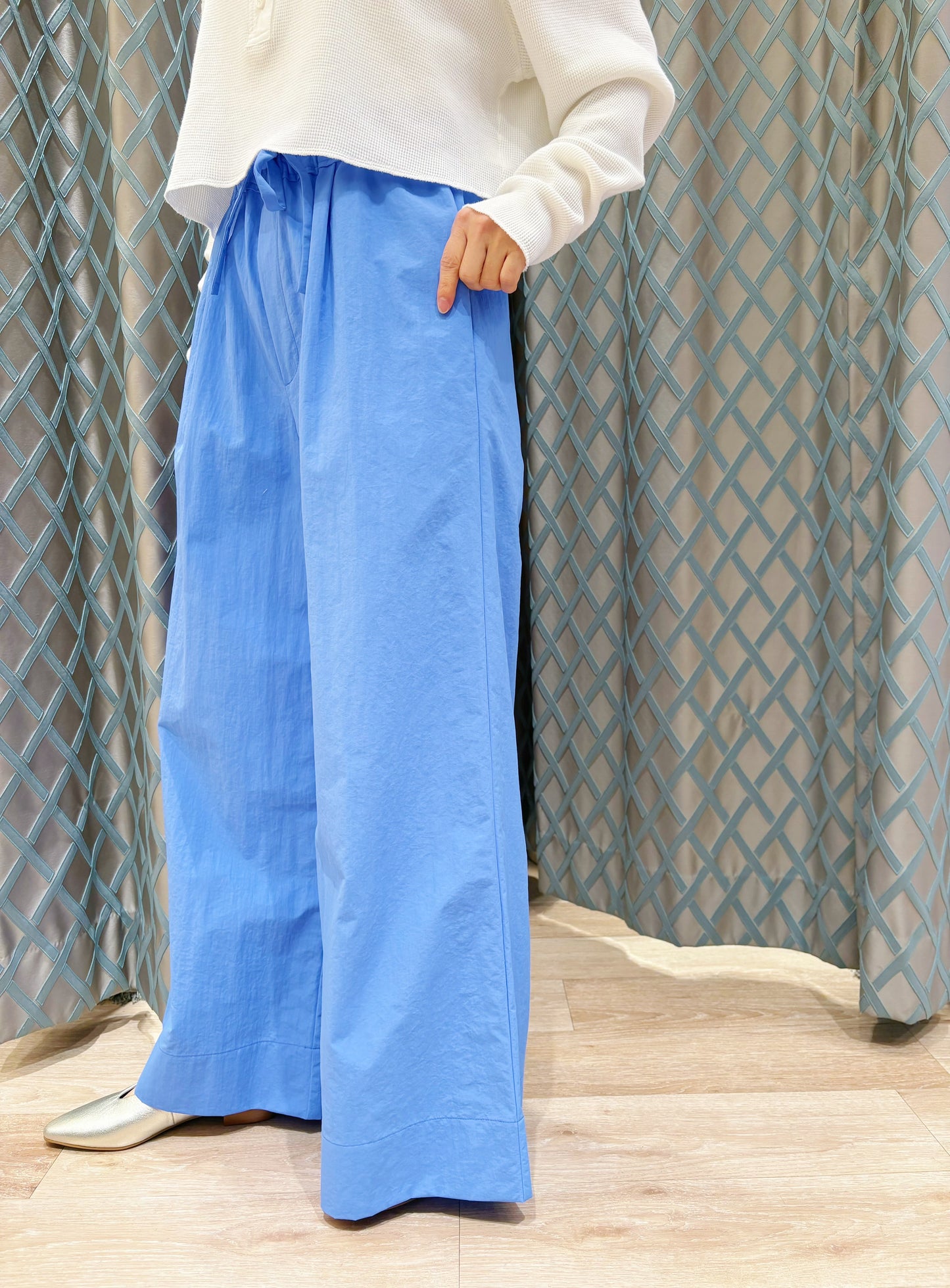 BRAHMIN　ナイロンワッシャータスランワイドパンツ