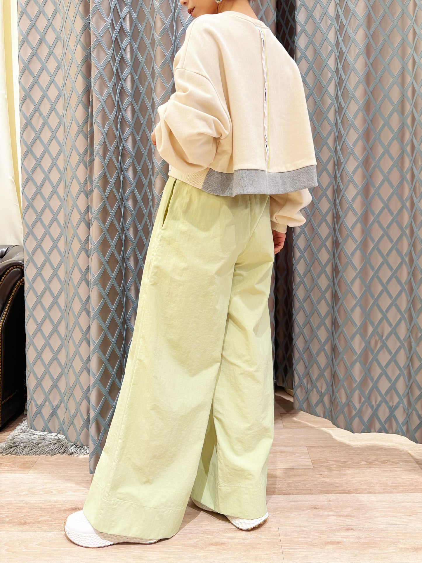 BRAHMIN　ナイロンワッシャータスランワイドパンツ