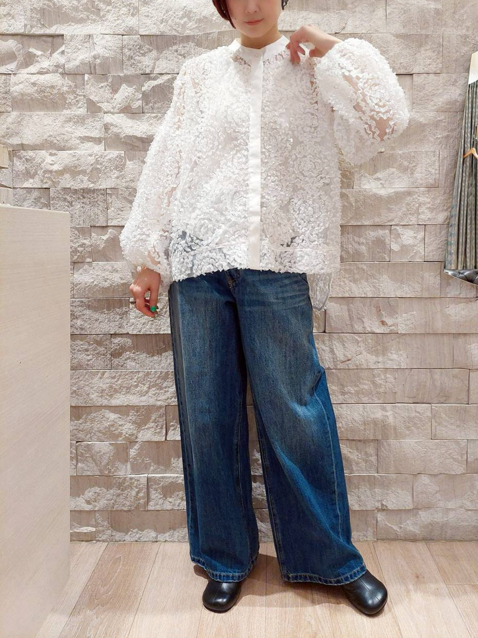 TORRAZZO DONNA フラワーレースバンドカラーふわ袖チュールブラウス