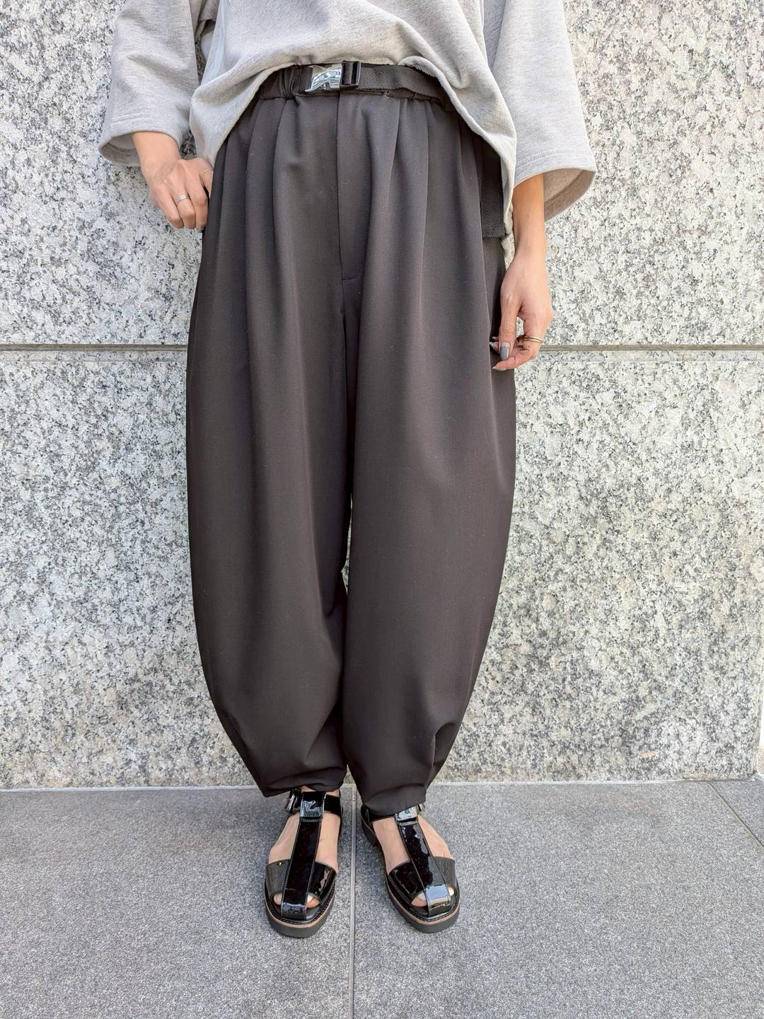 1% タックカーブパンツ　