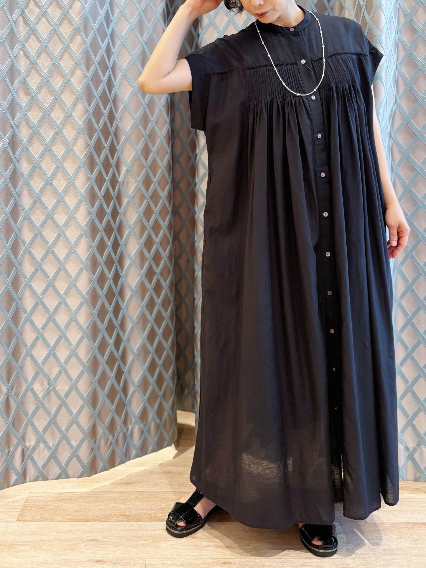 BRAHMIN ハシゴレース×ピンタックギャザーフレアワンピース