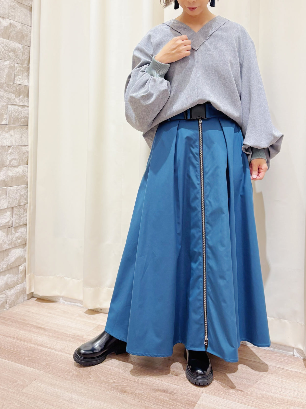 MARECHAL TERRE　フロントZIPボリュームタックフレアスカート　