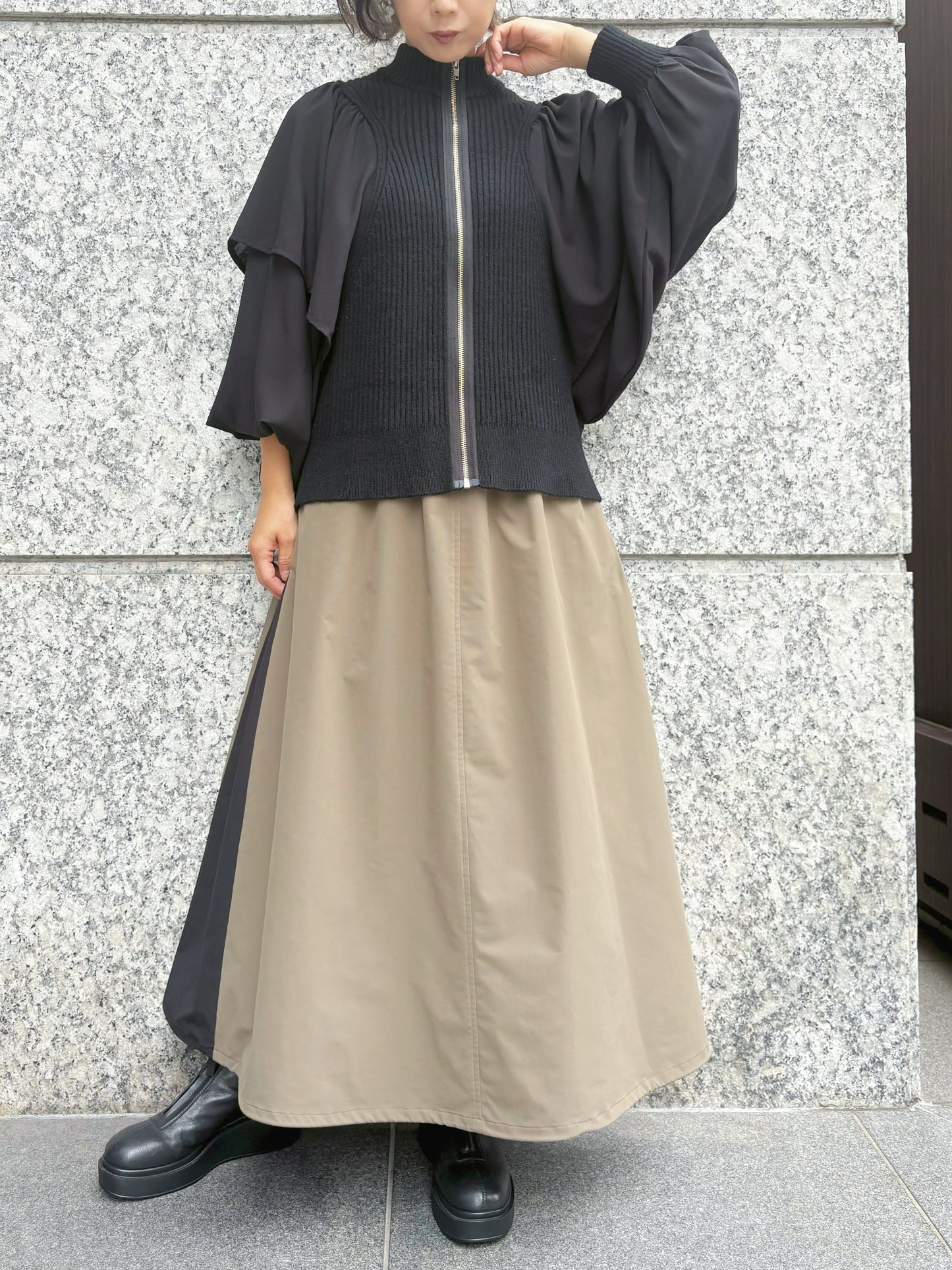 【期間限定SALE】１％　ティアードボリュームスリーブ切替ZIPハイネックニット