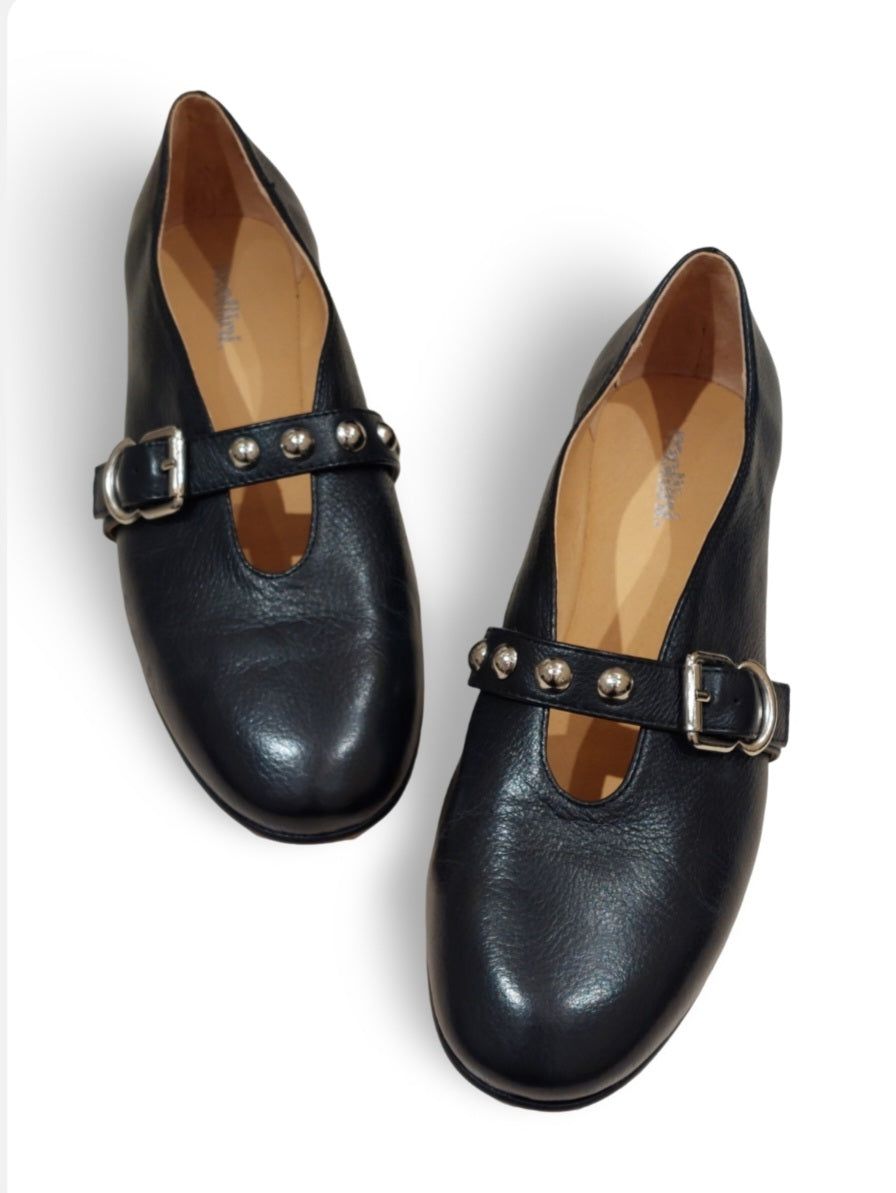 Mollini　スタッズストラップシューズ