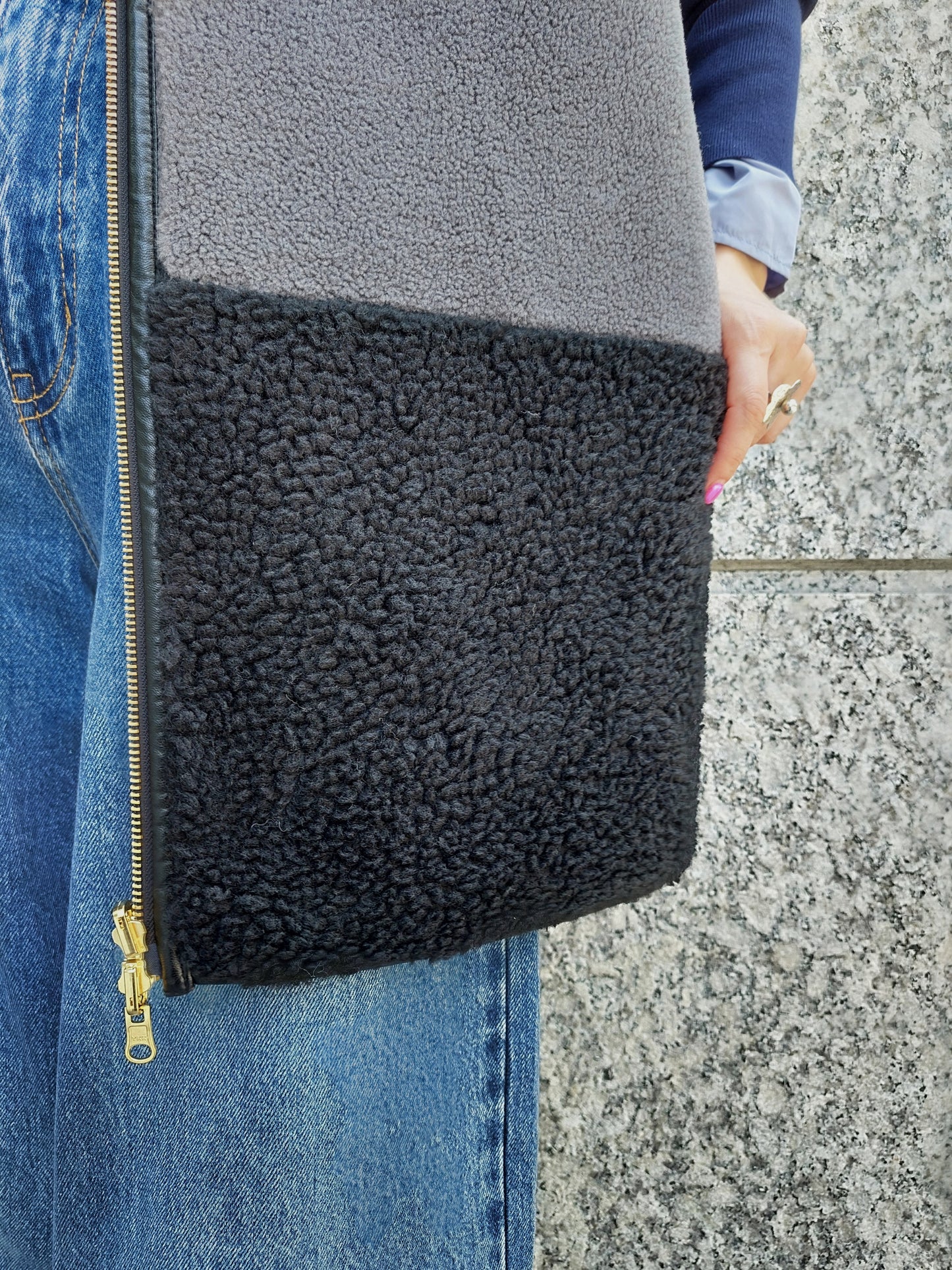 RISLEY　リバーシブルバイカラーボアフーディジレ