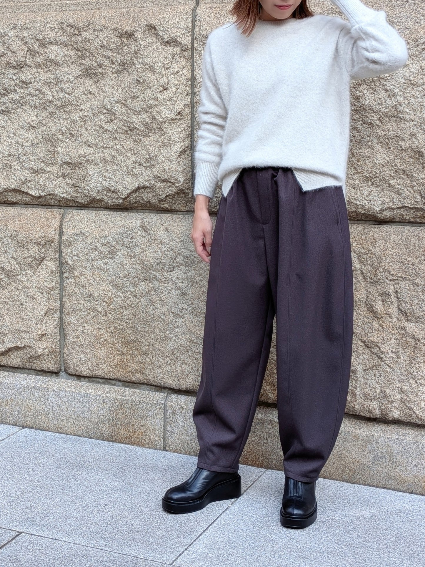 trois　ウールライクウォームバレルパンツ