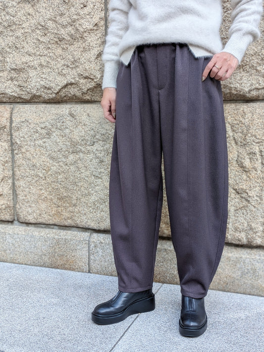 trois　ウールライクウォームバレルパンツ