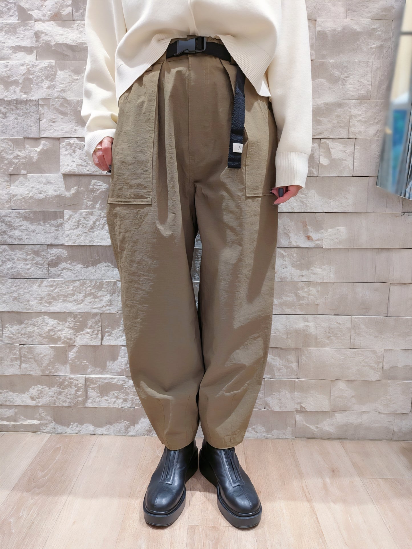 【SALE】USU gallery タフタコクーンカーブパンツ