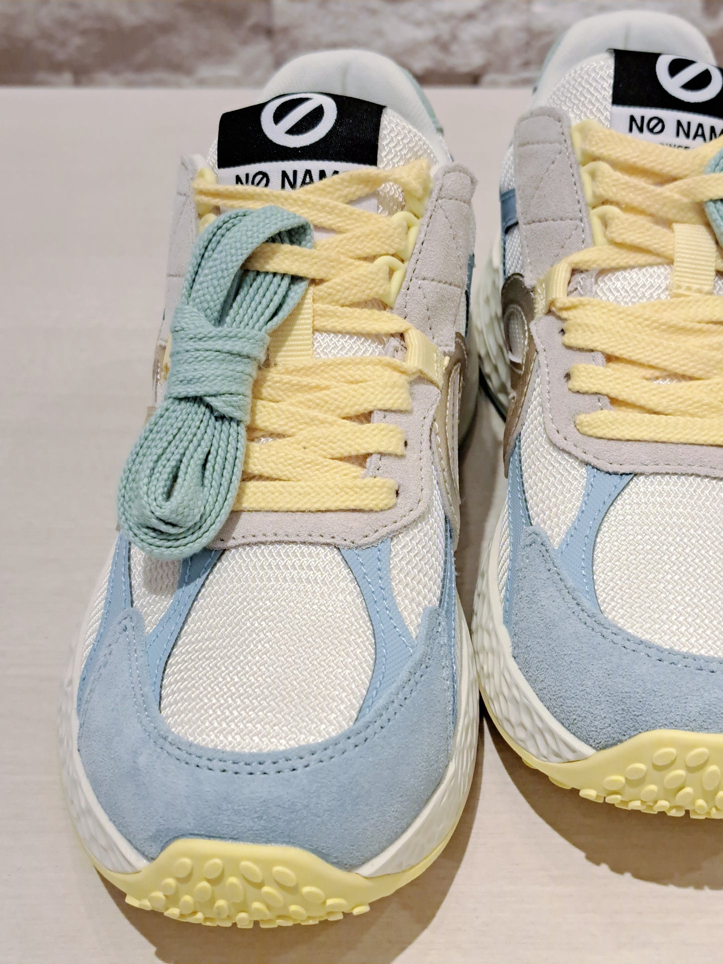 NO NAME　CARTERメッシュカラフルスニーカー