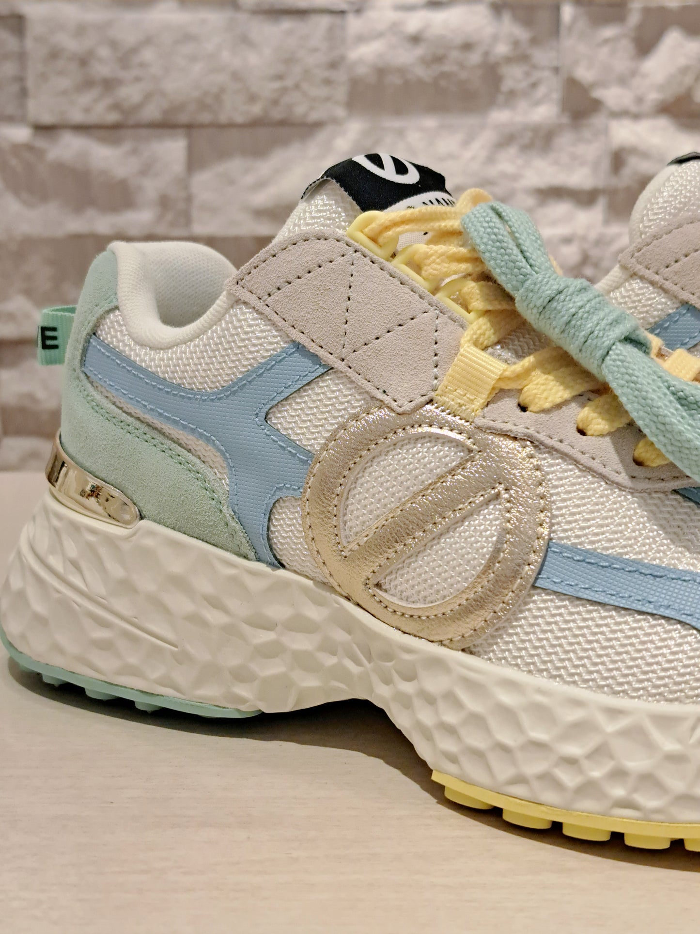 NO NAME　CARTERメッシュカラフルスニーカー