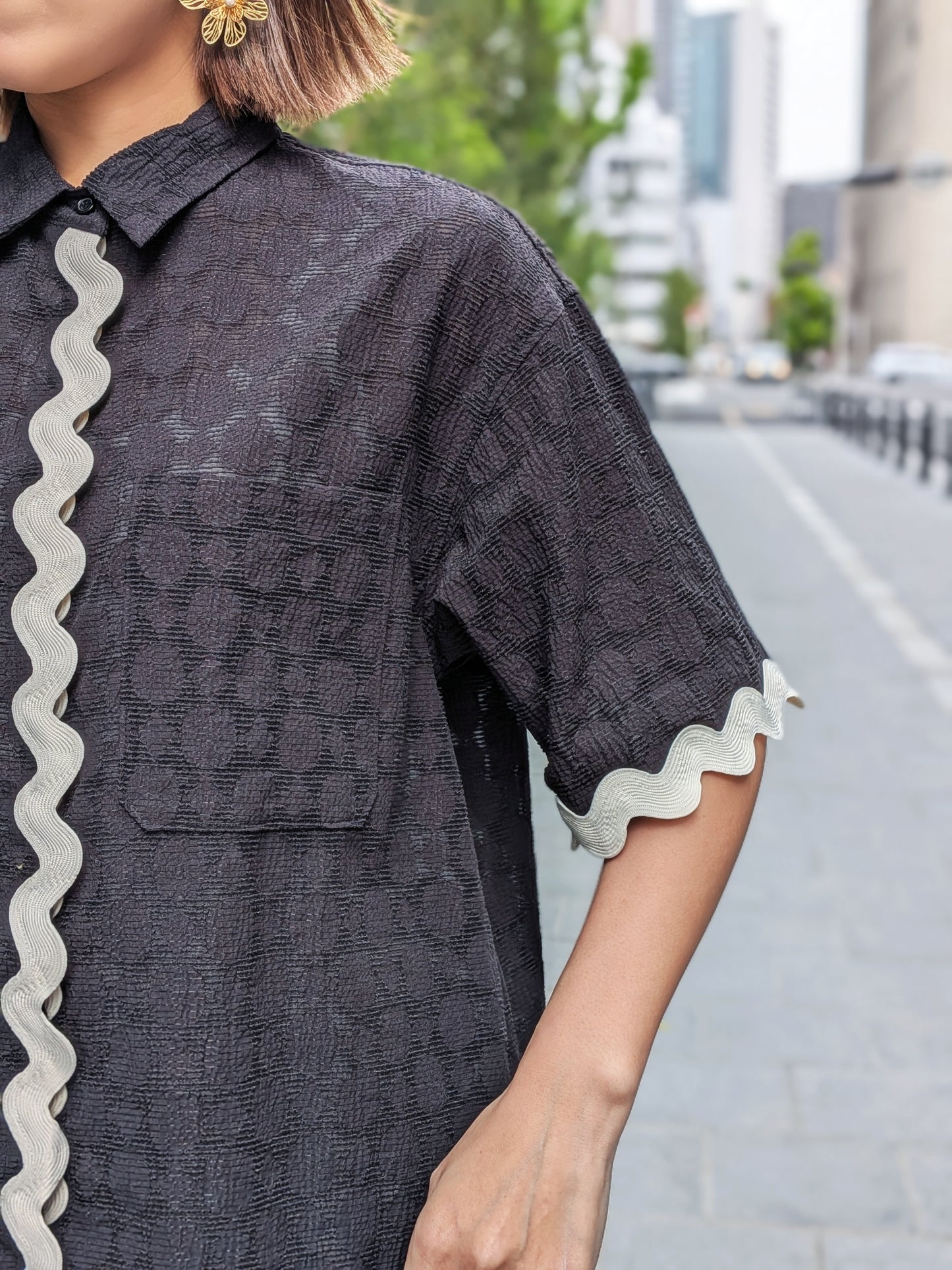 THOMAS MAGPIE　シアードットジャガードブラウス