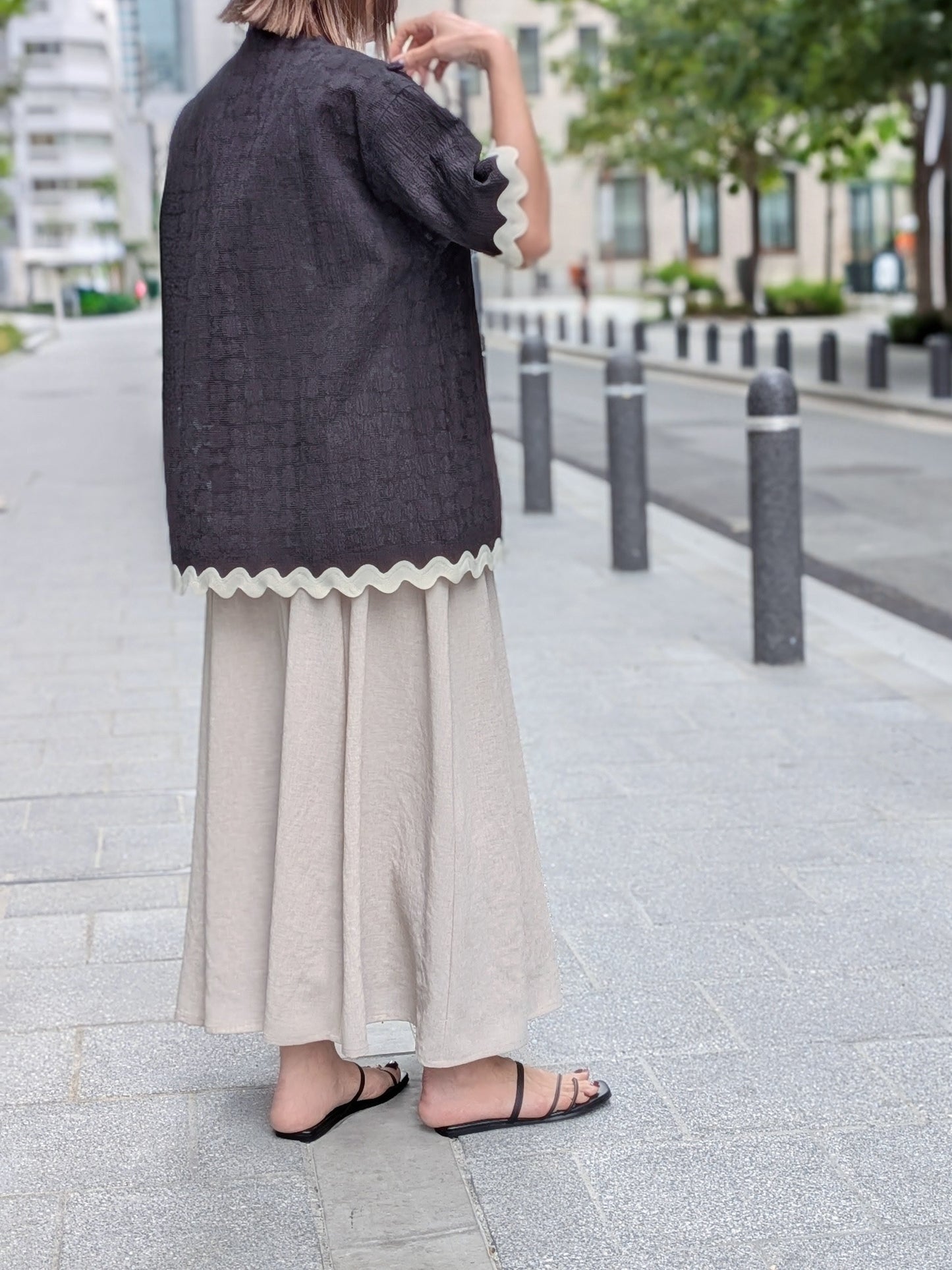 THOMAS MAGPIE　シアードットジャガードブラウス
