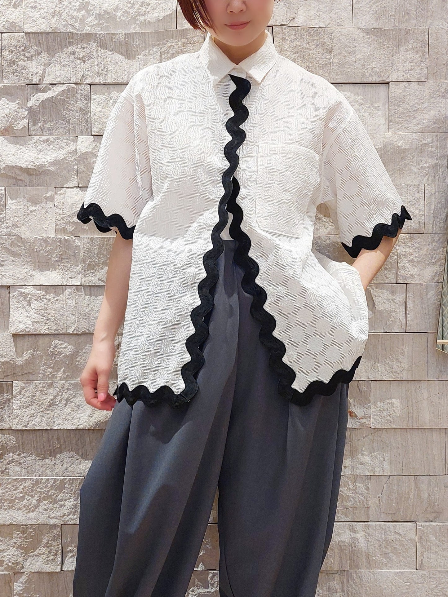 THOMAS MAGPIE　シアードットジャガードブラウス