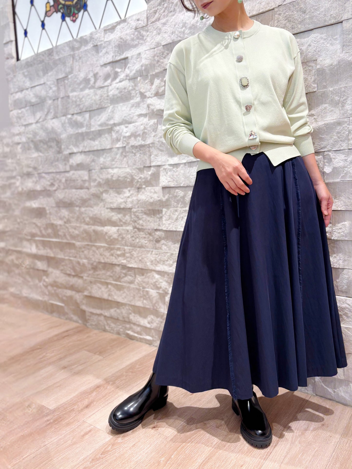 TORRAZZO DONNA　ビジュー釦カーディガン
