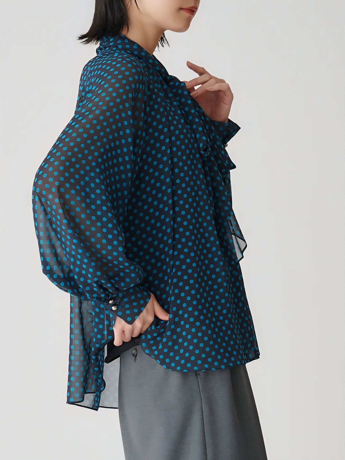 BRAHMIN　ドットプリントボウタイブラウス