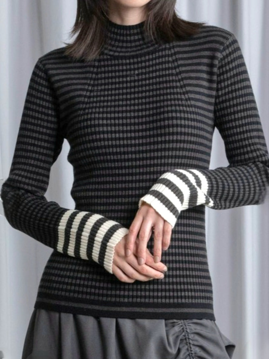 MARECHAL TERRE　配色マルチボーダーハイネックリブニット　