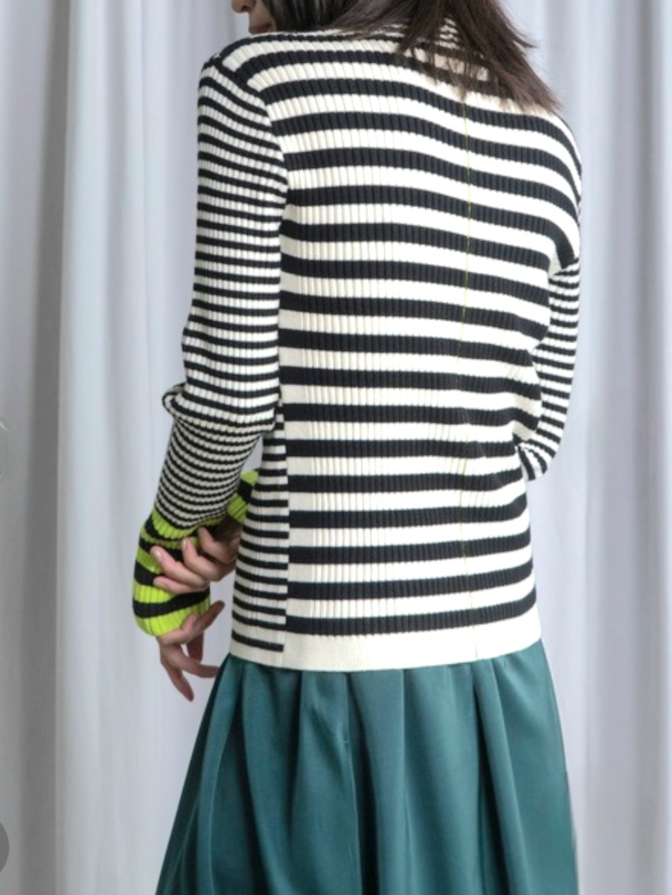 MARECHAL TERRE　配色マルチボーダーハイネックリブニット　