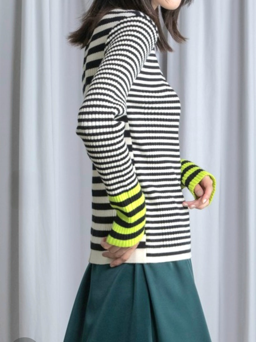 MARECHAL TERRE　配色マルチボーダーハイネックリブニット　