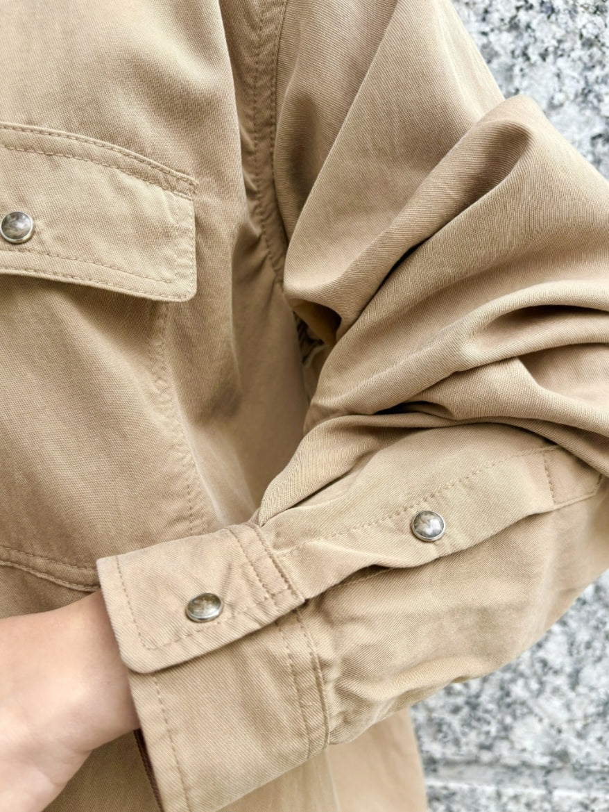 LE MELANGE　テンセルナイロンとろみロングシャツ