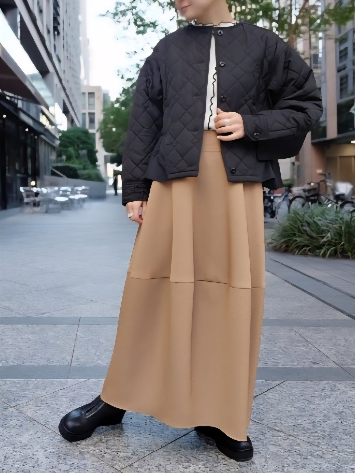 USU gallery　タフタキルティングバックフリルブルゾン