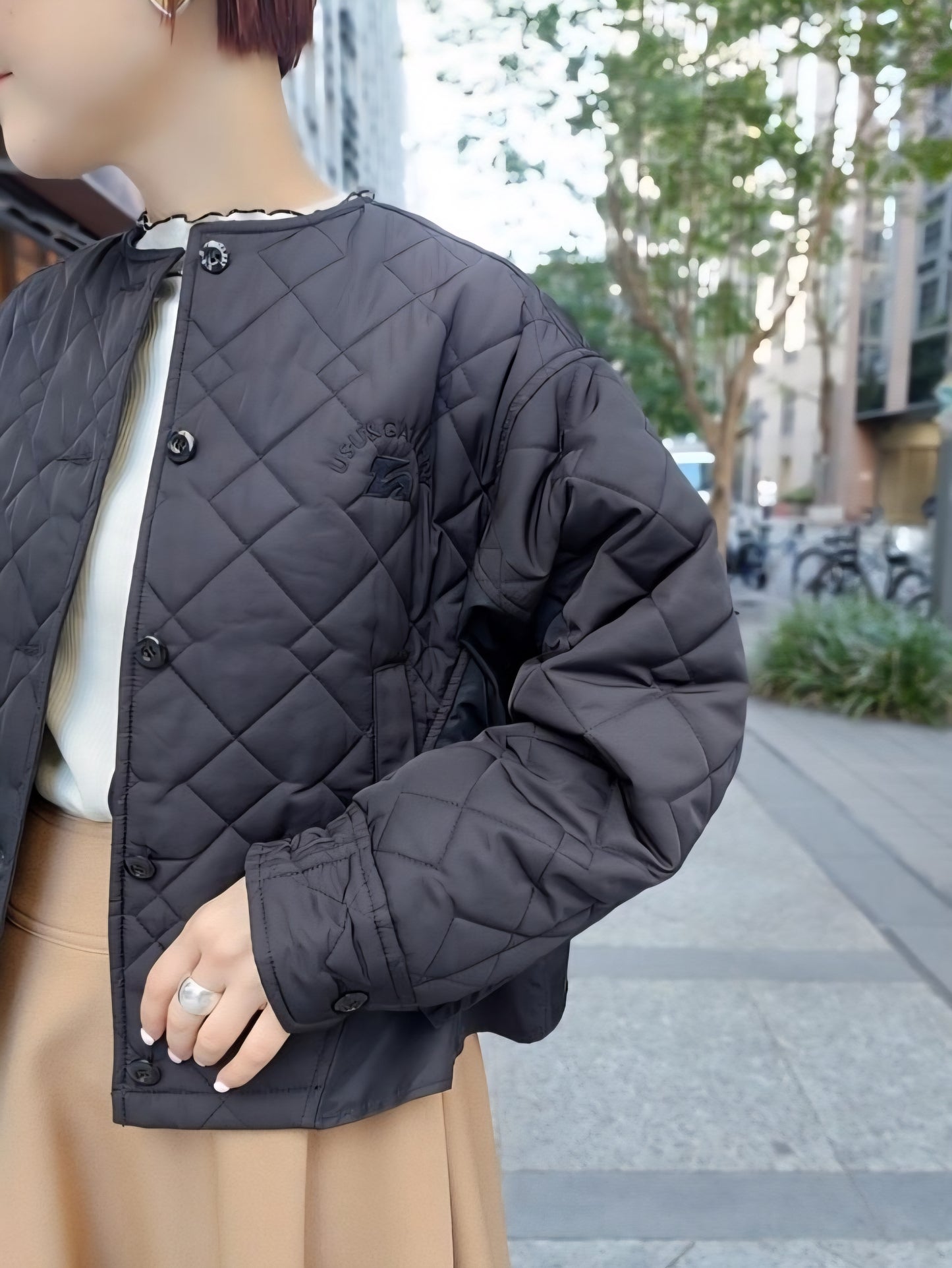 USU gallery　タフタキルティングバックフリルブルゾン