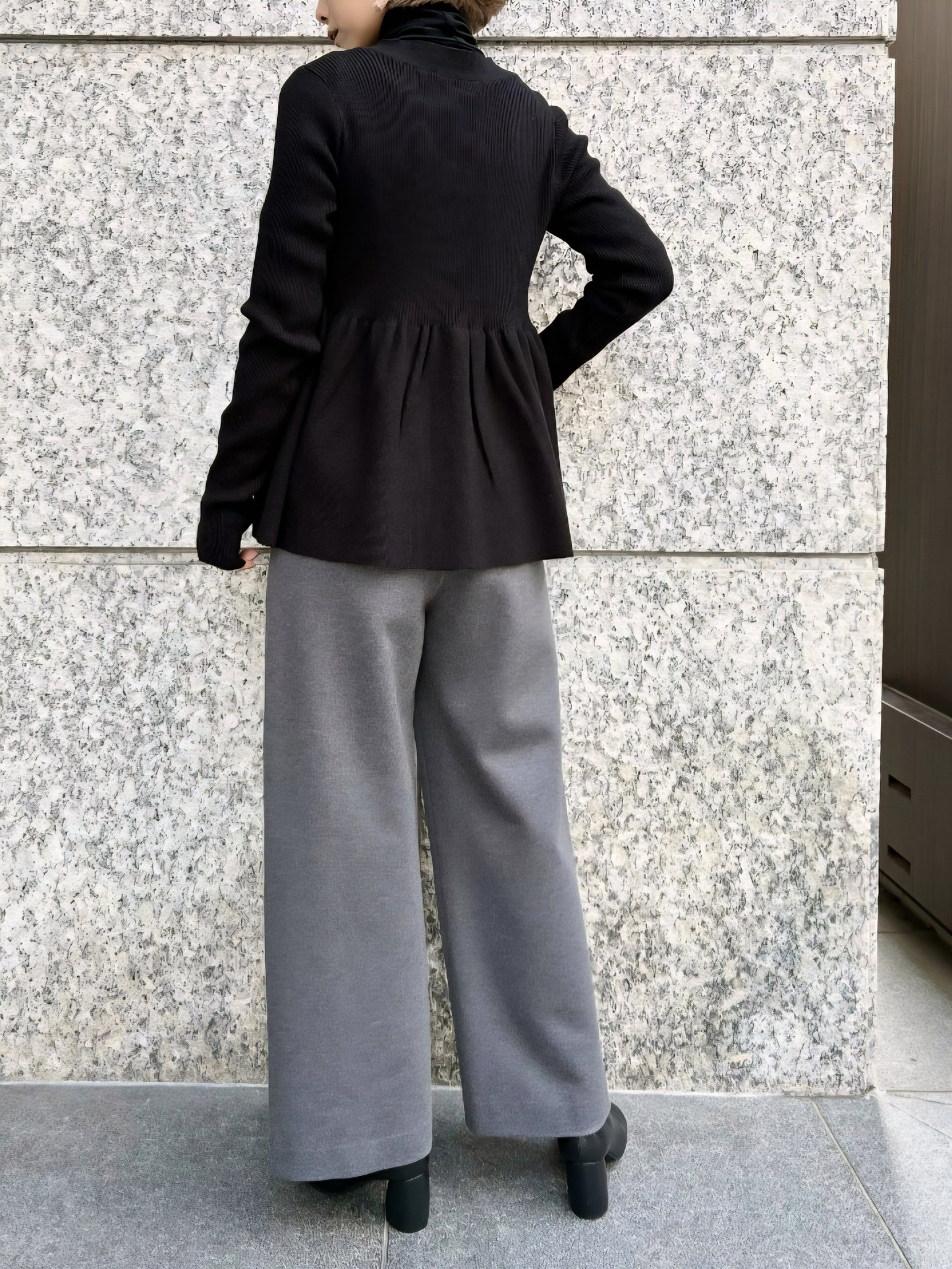 TORRAZZO DONNA　ペプラムリブカーディガン