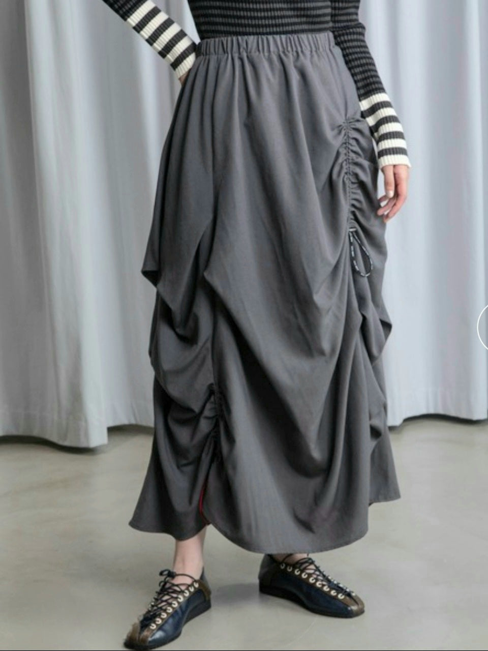 MARECHAL TERRE ドロストアシンメトリーギャザースカート