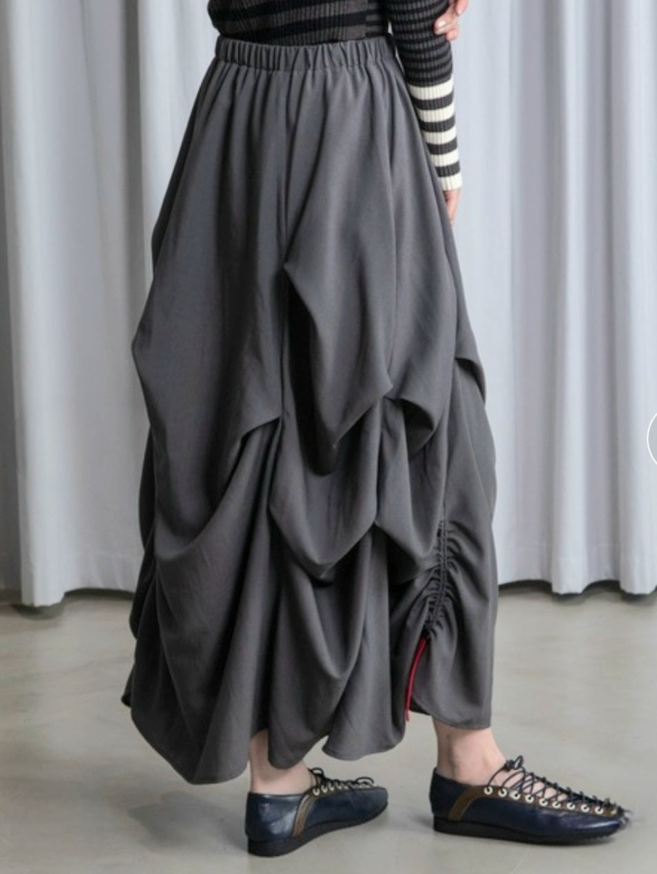 MARECHAL TERRE ドロストアシンメトリーギャザースカート