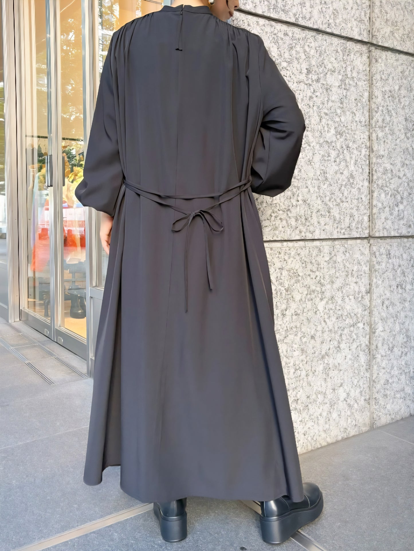 trois　ピンタックギャザーフレアワンピース　