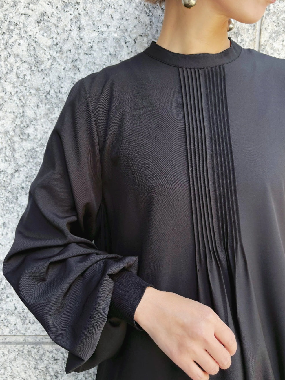 trois　ピンタックギャザーフレアワンピース　