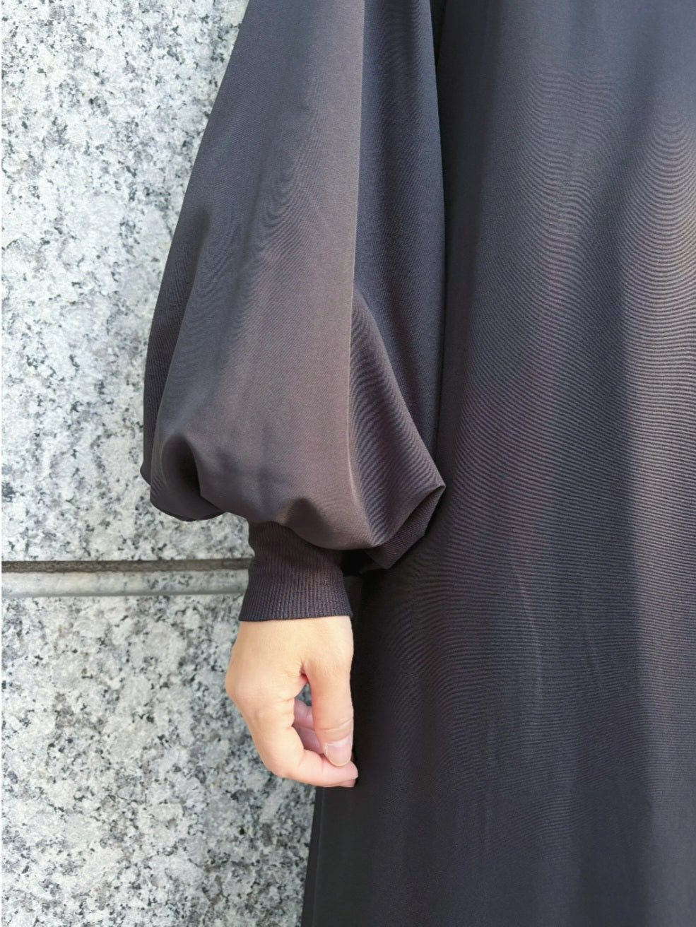 trois　ピンタックギャザーフレアワンピース　