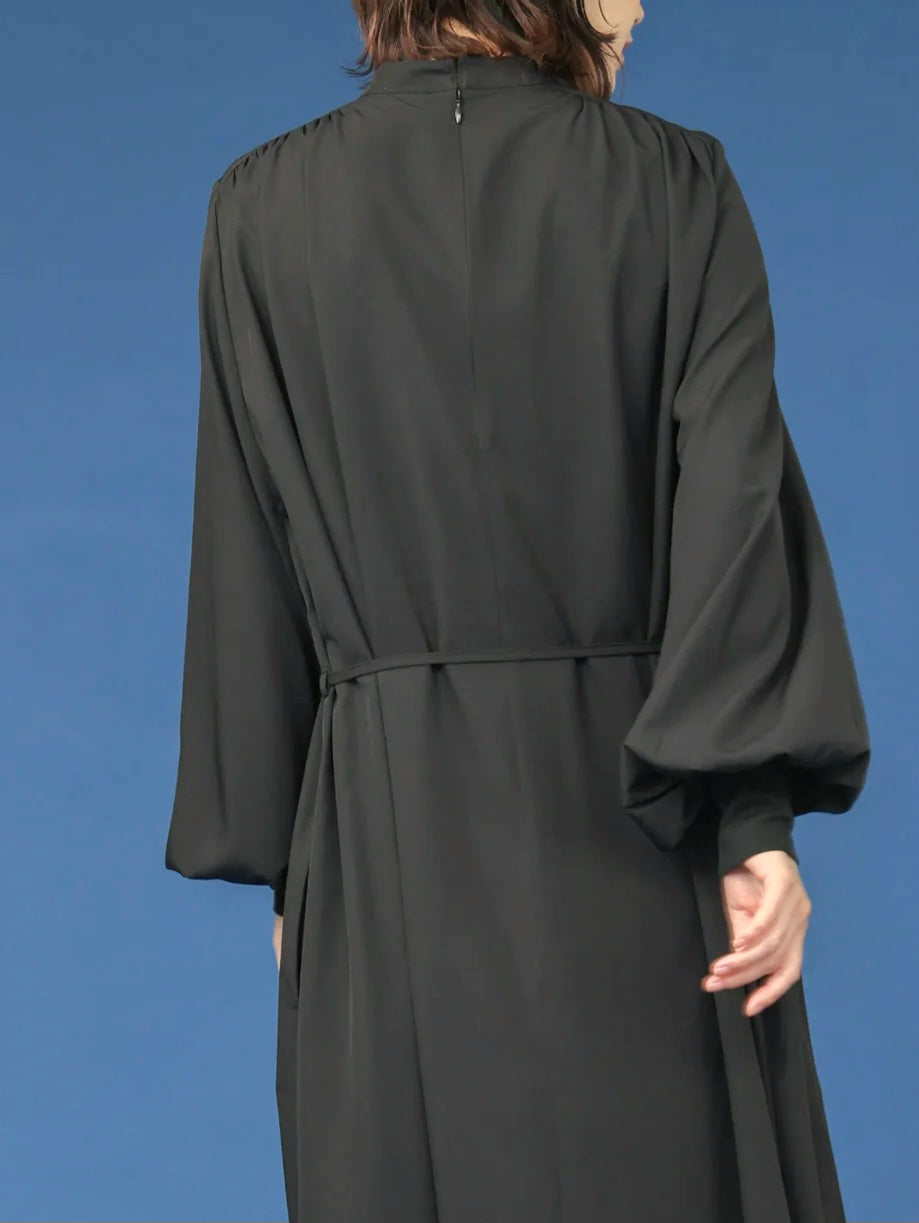 trois　ピンタックギャザーフレアワンピース　