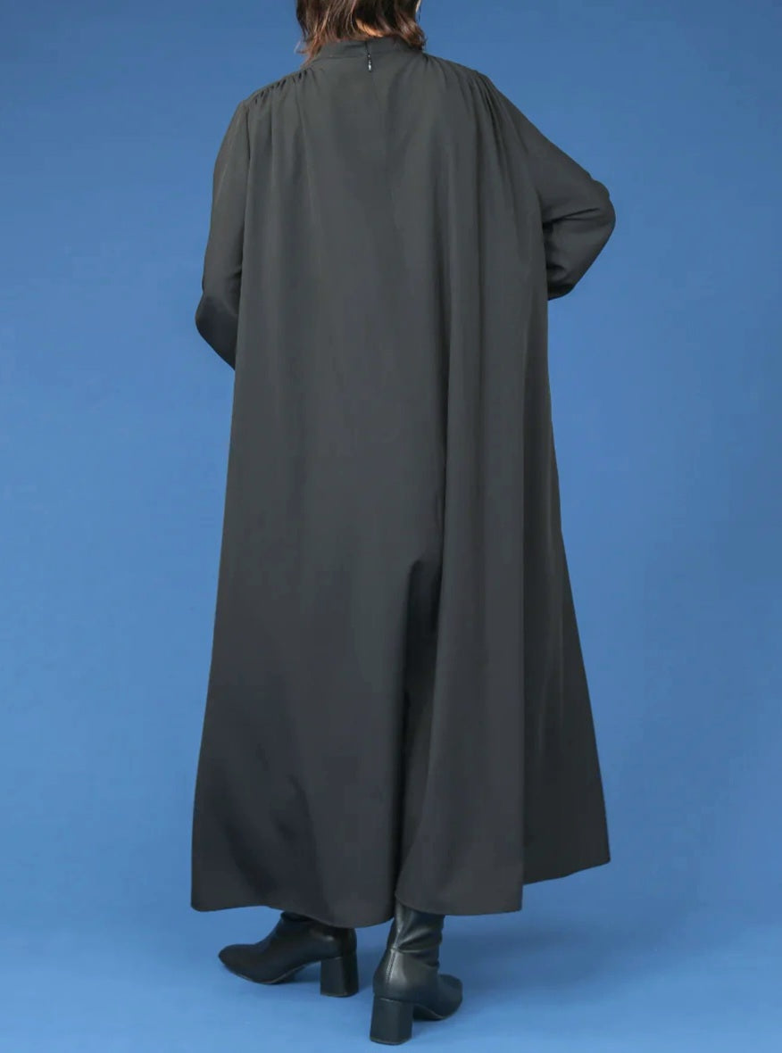 trois　ピンタックギャザーフレアワンピース　