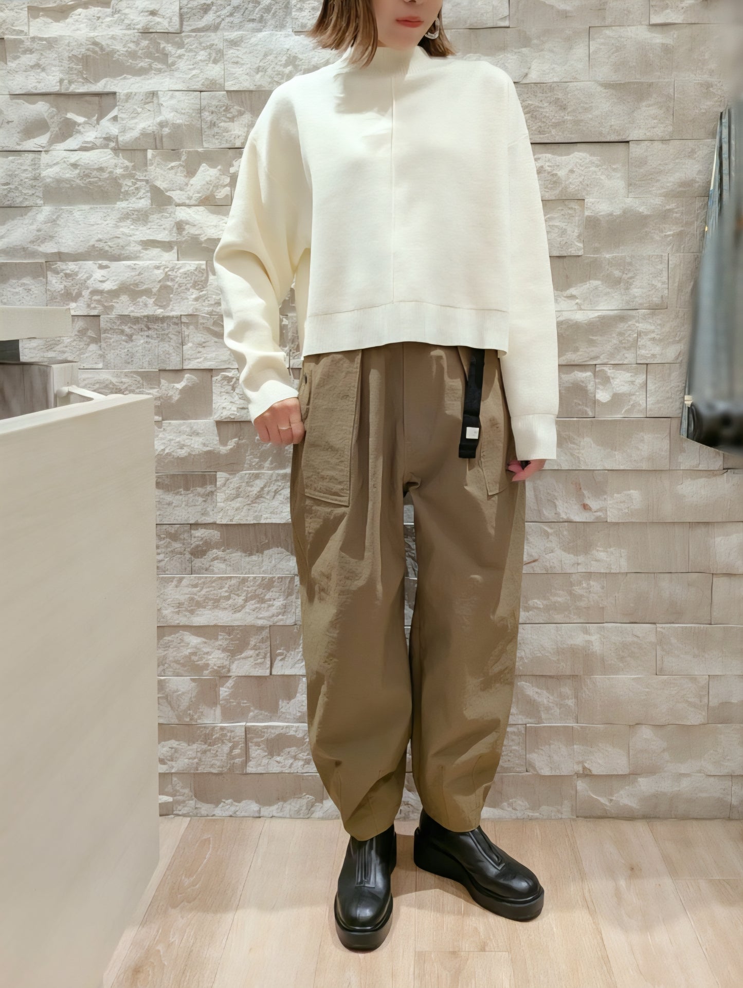 【SALE】USU gallery タフタコクーンカーブパンツ