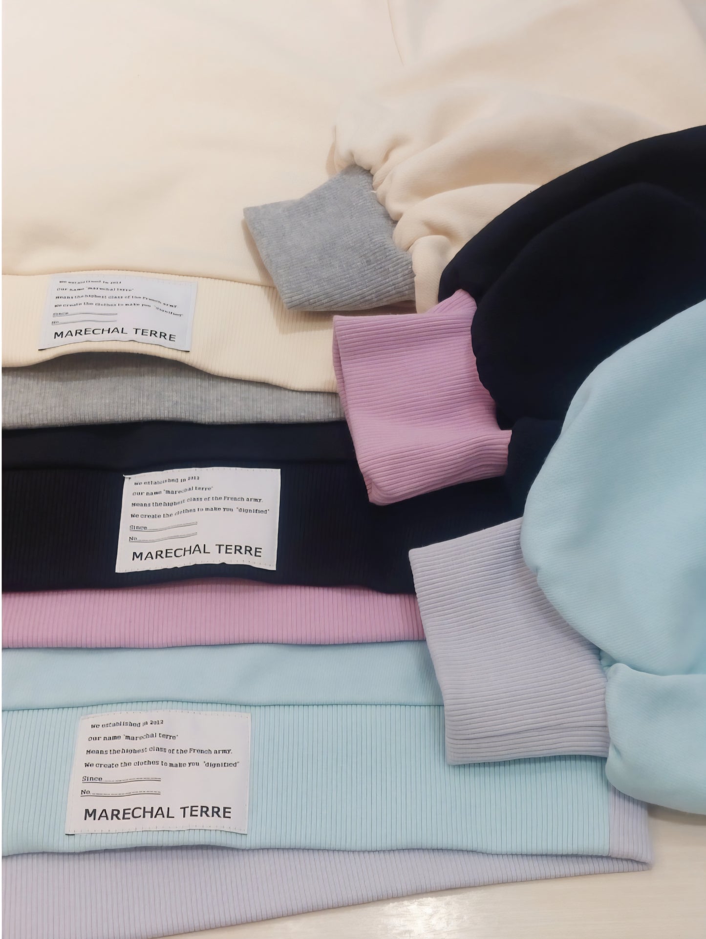 MARECHAL TERRE　バイカラーショートスウェットプルオーバー