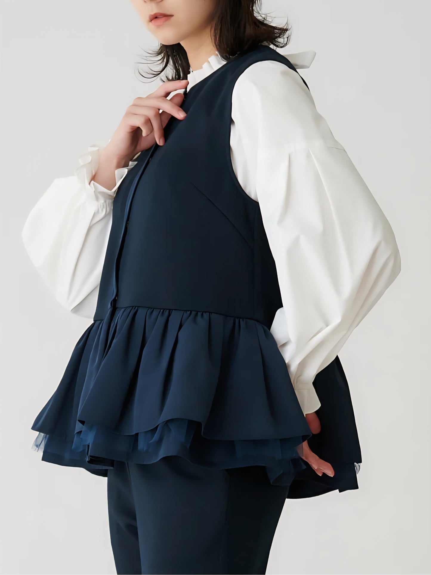 BEATRICE  パールボタンダンボールペプラムベスト　