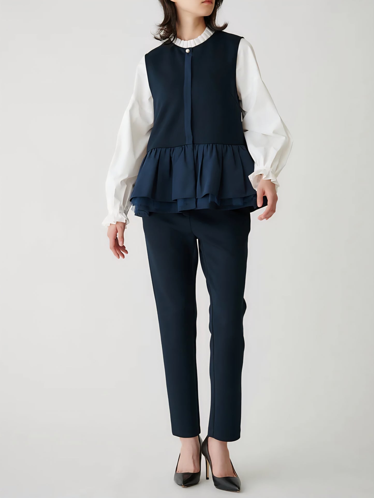 BEATRICE ダンボールバックスリットテーパードパンツ