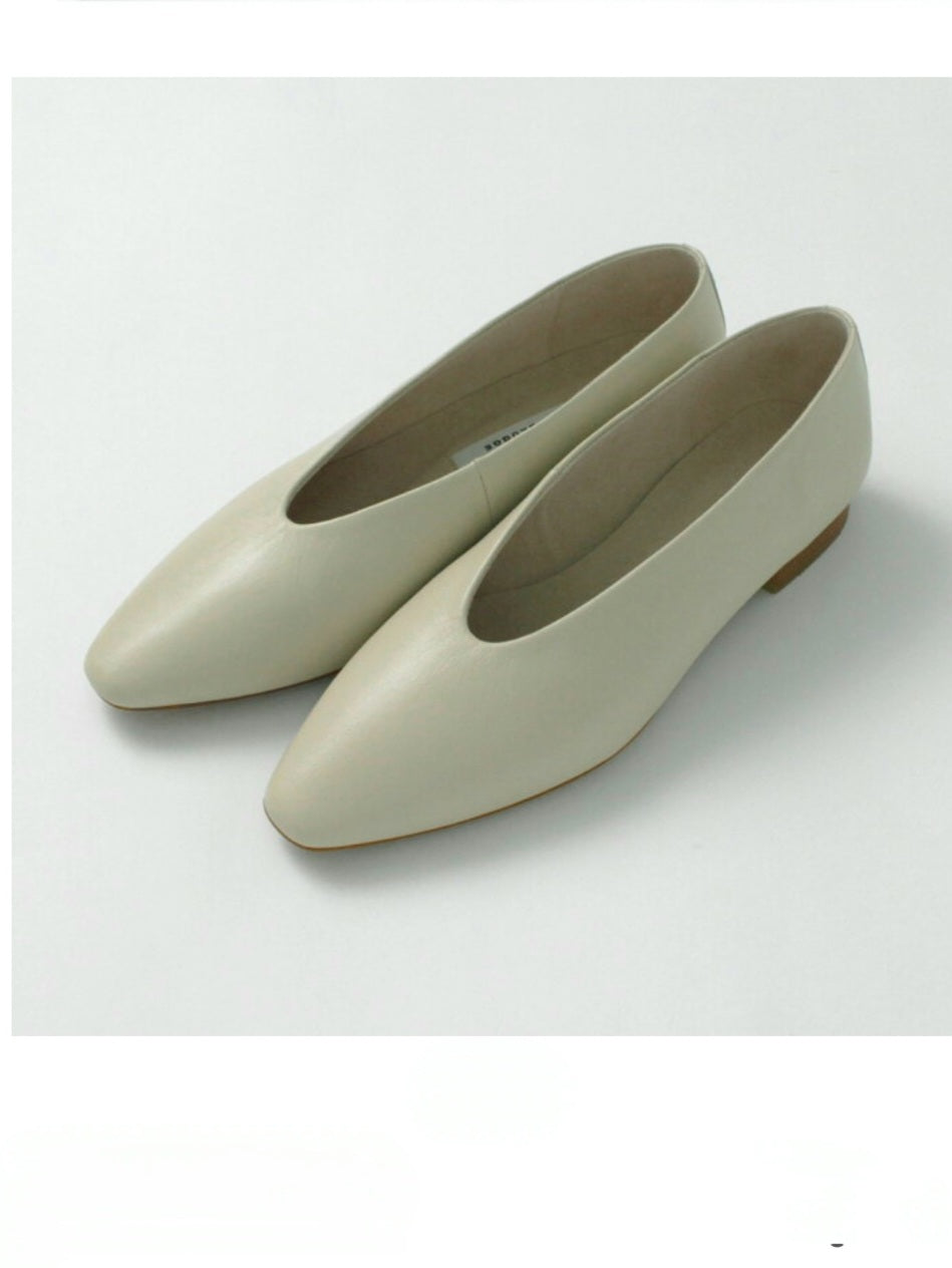 ATELIER BRUGGE ソフトカッターフラットシューズ