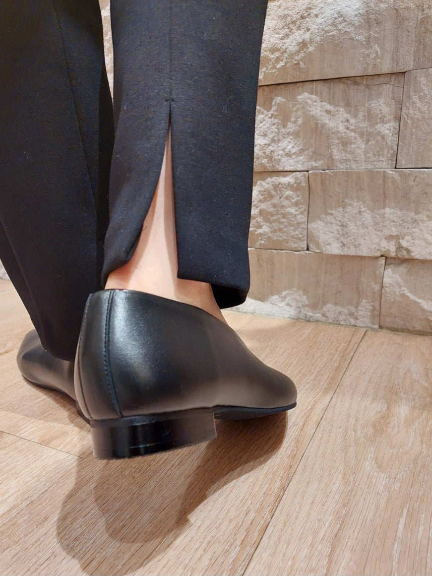 BEATRICE ダンボールバックスリットテーパードパンツ