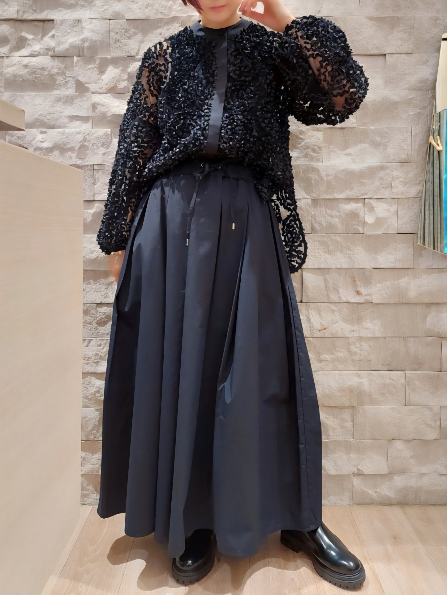 TORRAZZO DONNA フラワーレースバンドカラーふわ袖チュールブラウス