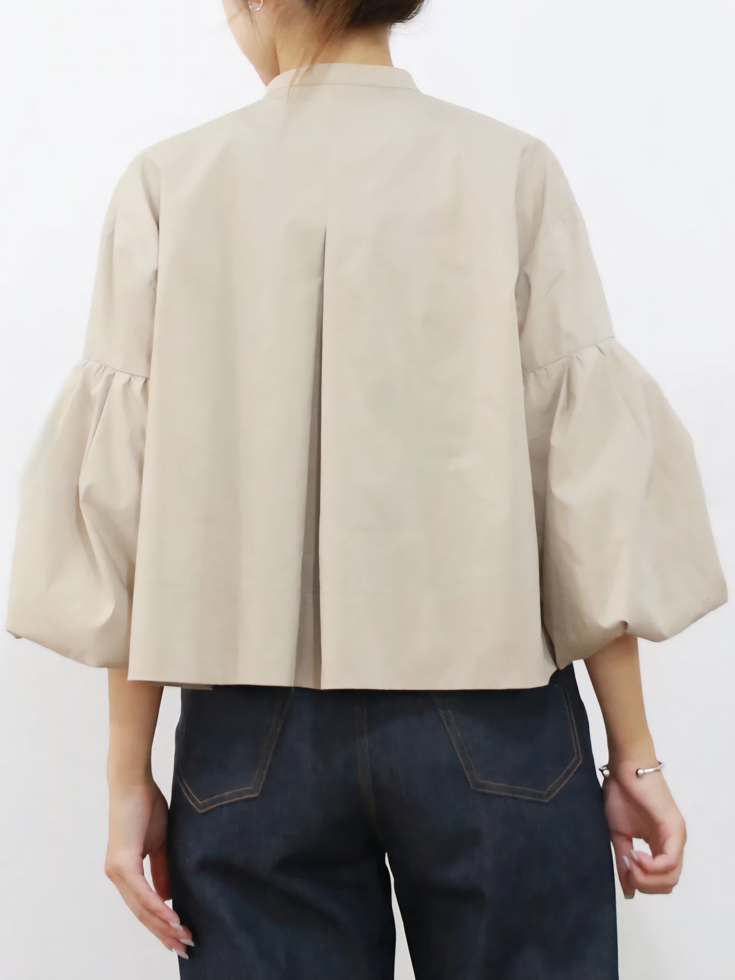 SOI-MeME　ダイヤタック刺繍バルーンスリーブショートブラウス