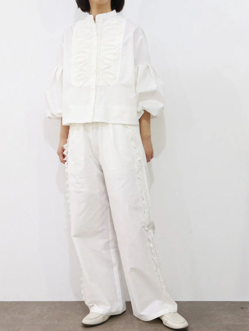 SOI-MeME　ダイヤタック刺繍バルーンスリーブショートブラウス