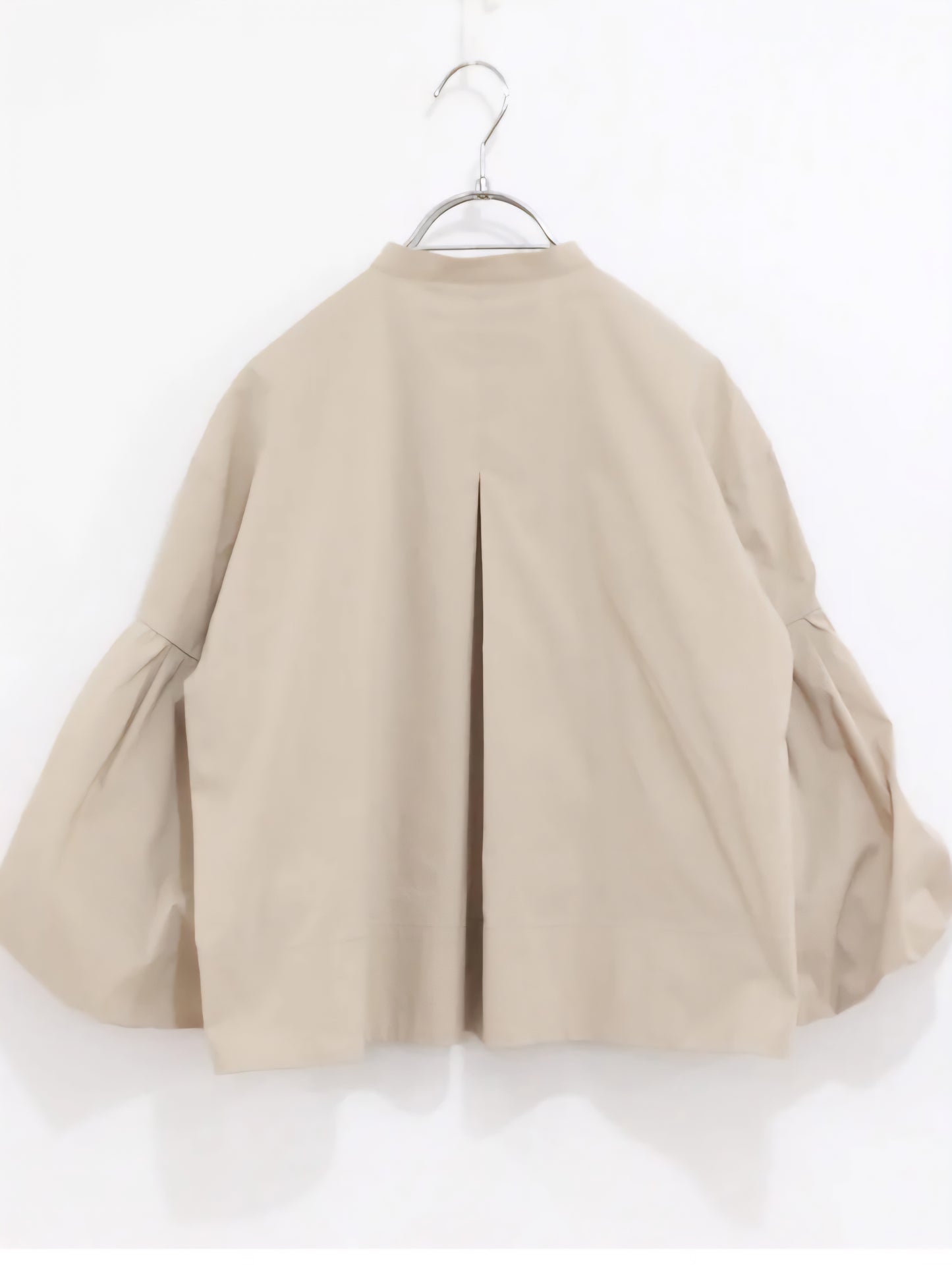 SOI-MeME　ダイヤタック刺繍バルーンスリーブショートブラウス