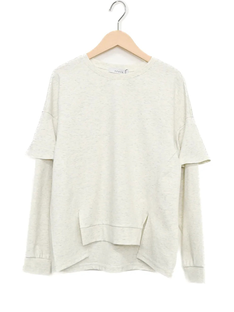 trois　シルキーベアポンチバックフリルプルオーバー