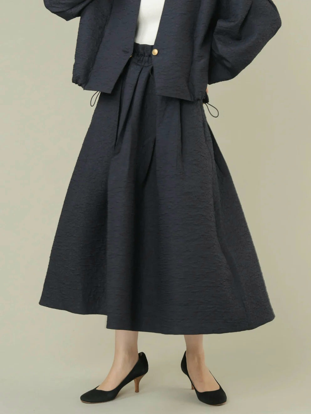 trois　ふくれジャガードスピンドルふんわりスカート